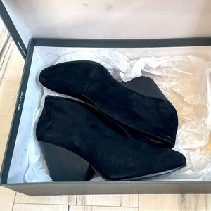 Gently used Eileen Fisher Iman booties size 7